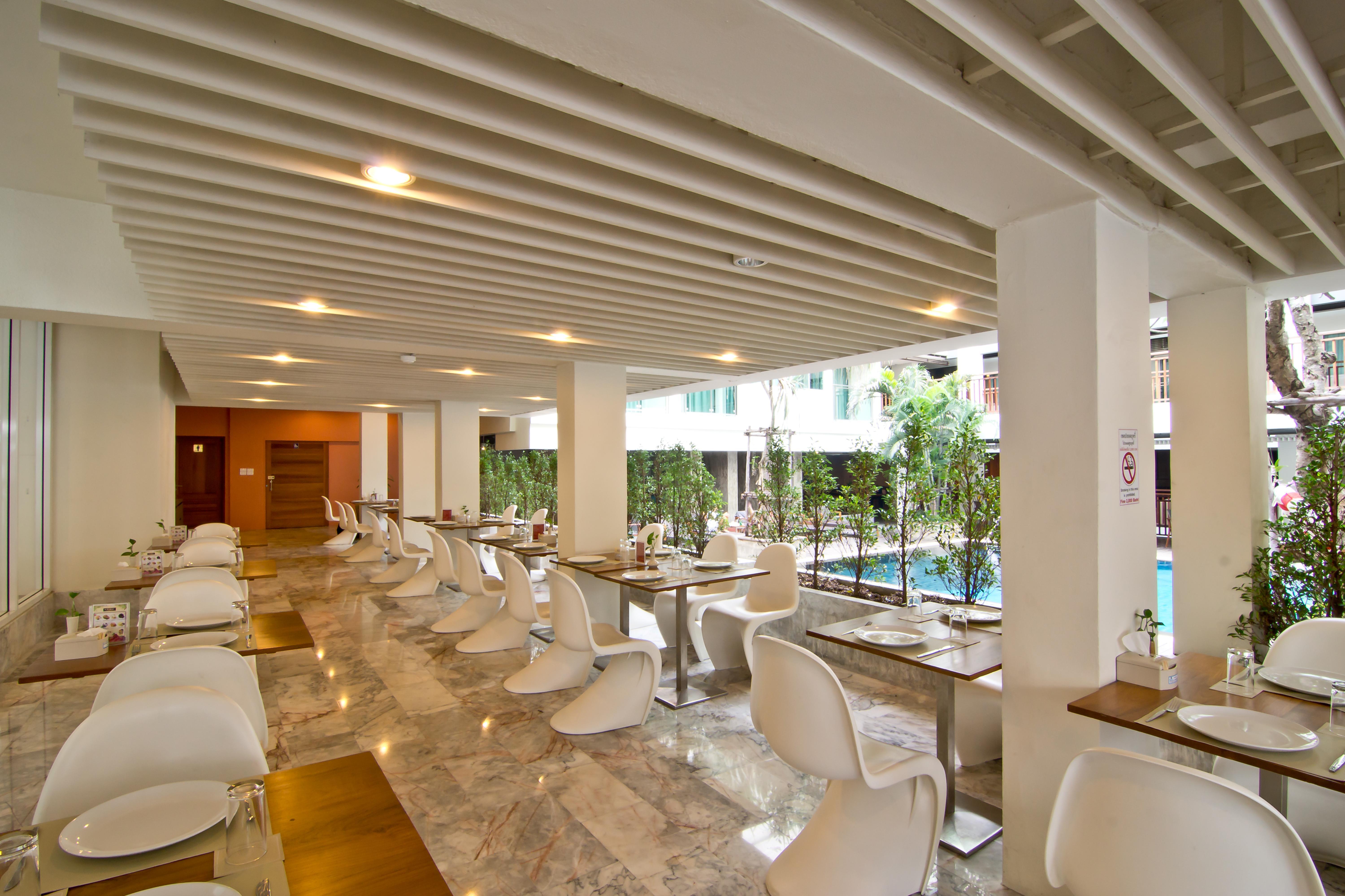 Sunshine Hotel & Residences Pattaya Exterior photo