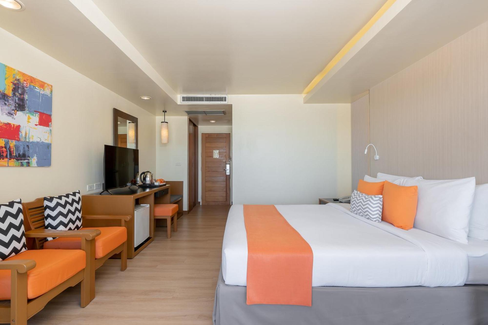 Sunshine Hotel & Residences Pattaya Exterior photo