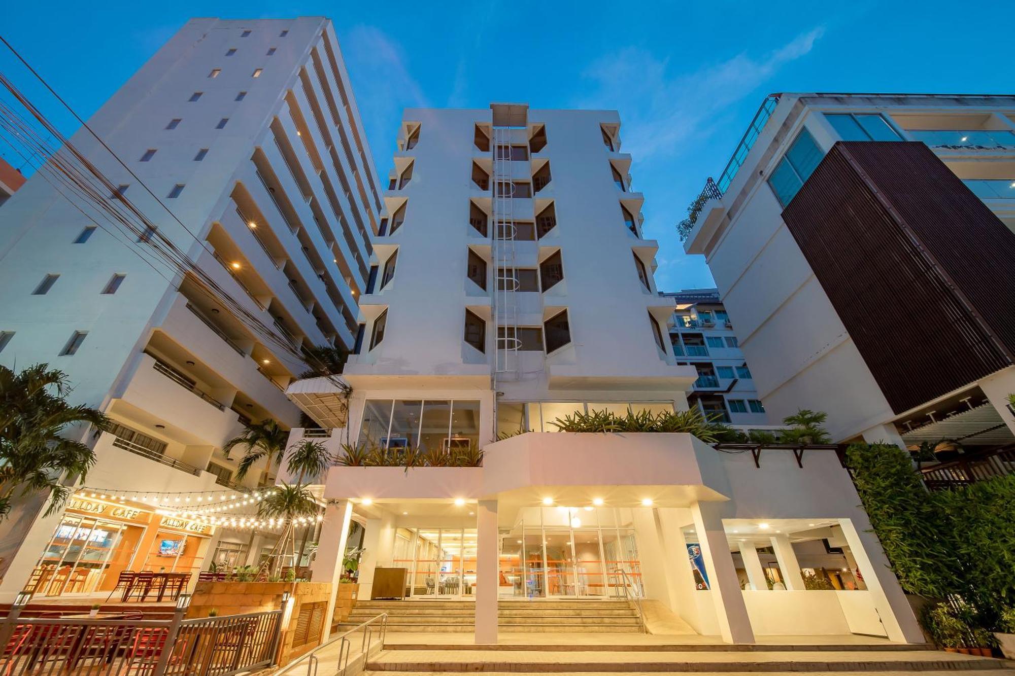 Sunshine Hotel & Residences Pattaya Exterior photo