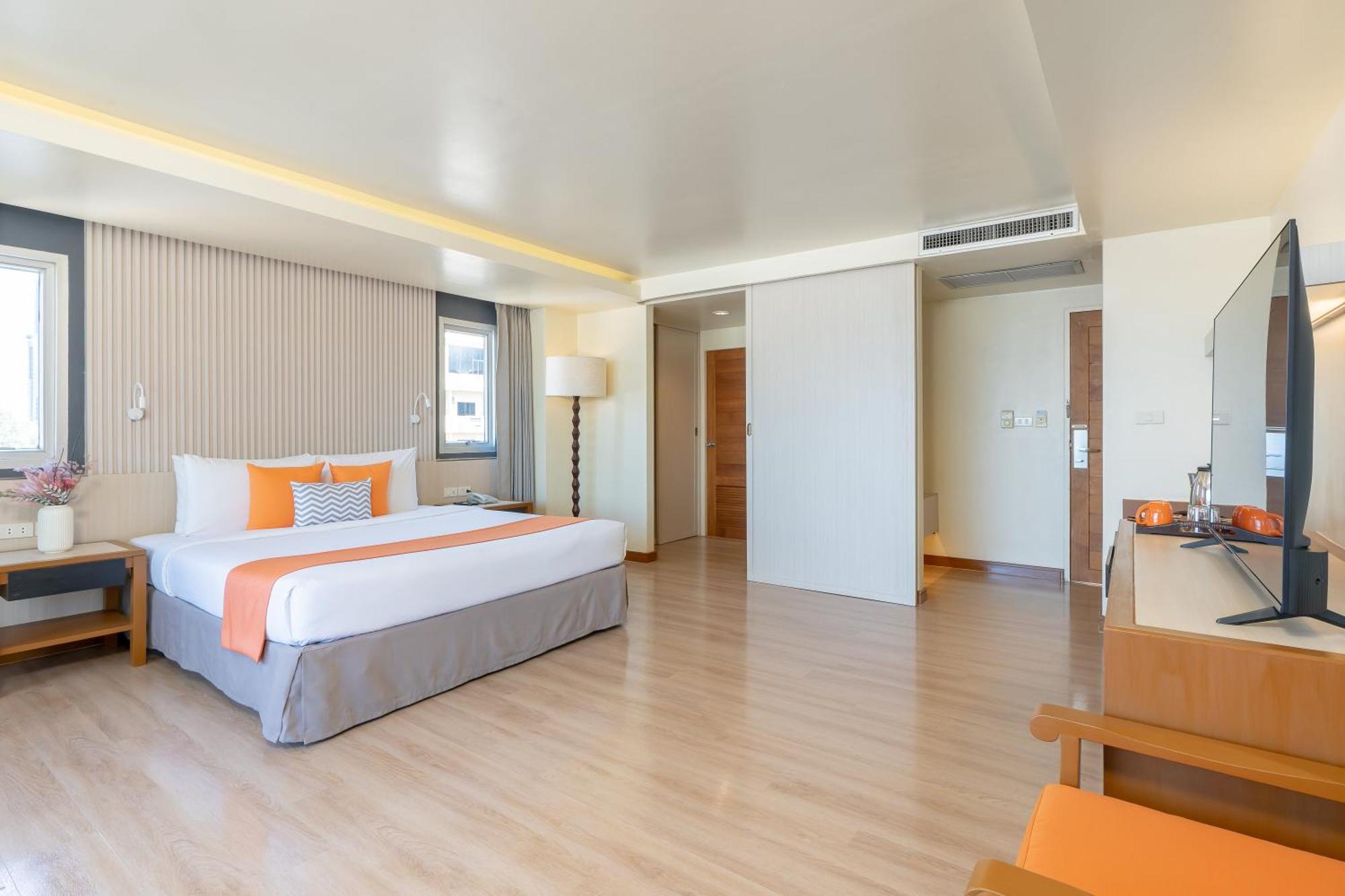 Sunshine Hotel & Residences Pattaya Exterior photo