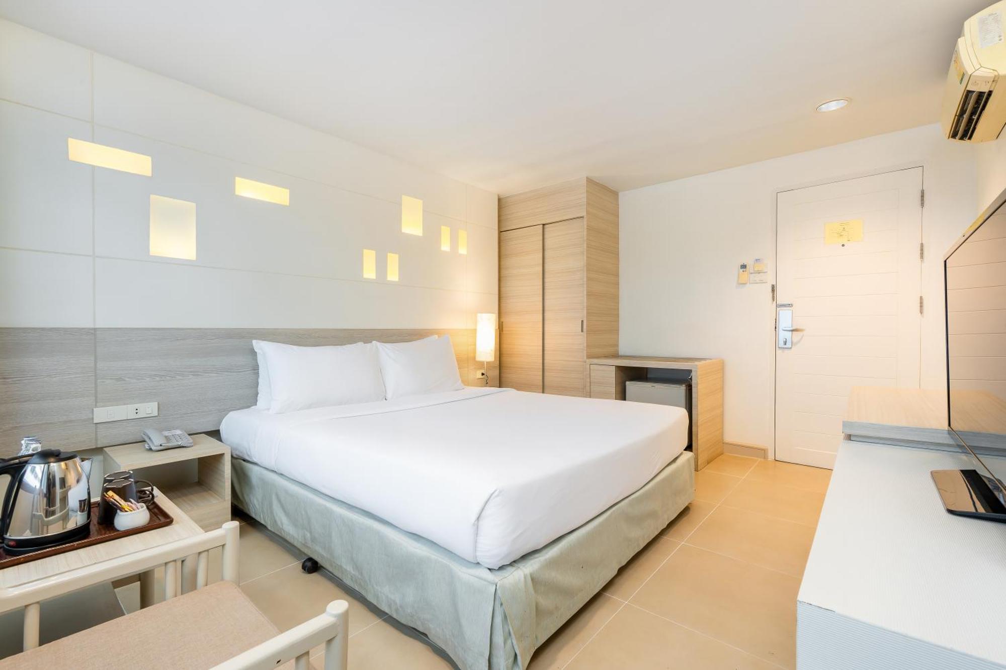 Sunshine Hotel & Residences Pattaya Exterior photo